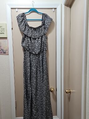 Black and White Floral Maxi Dress with Ruffled Scoop Neck